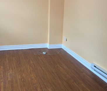 For Lease - 1881 Lawrence Avenue Unit# Upper Floor, Toronto, Ontario - Photo 2