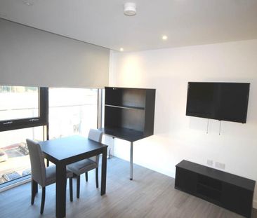 Studio to rent - Photo 1