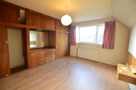 4 bedroom detached house to rent - Photo 4