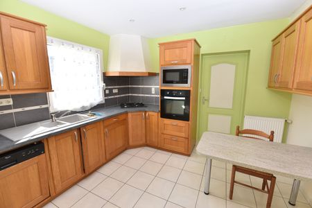 Location Maison 3 pièces 87m² ST MEEN LE GRAND 35290 - Photo 4