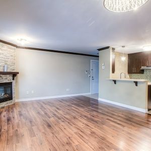 Spacieux 4 1/2 Au Coeur De Chomedey Lava - Photo 3