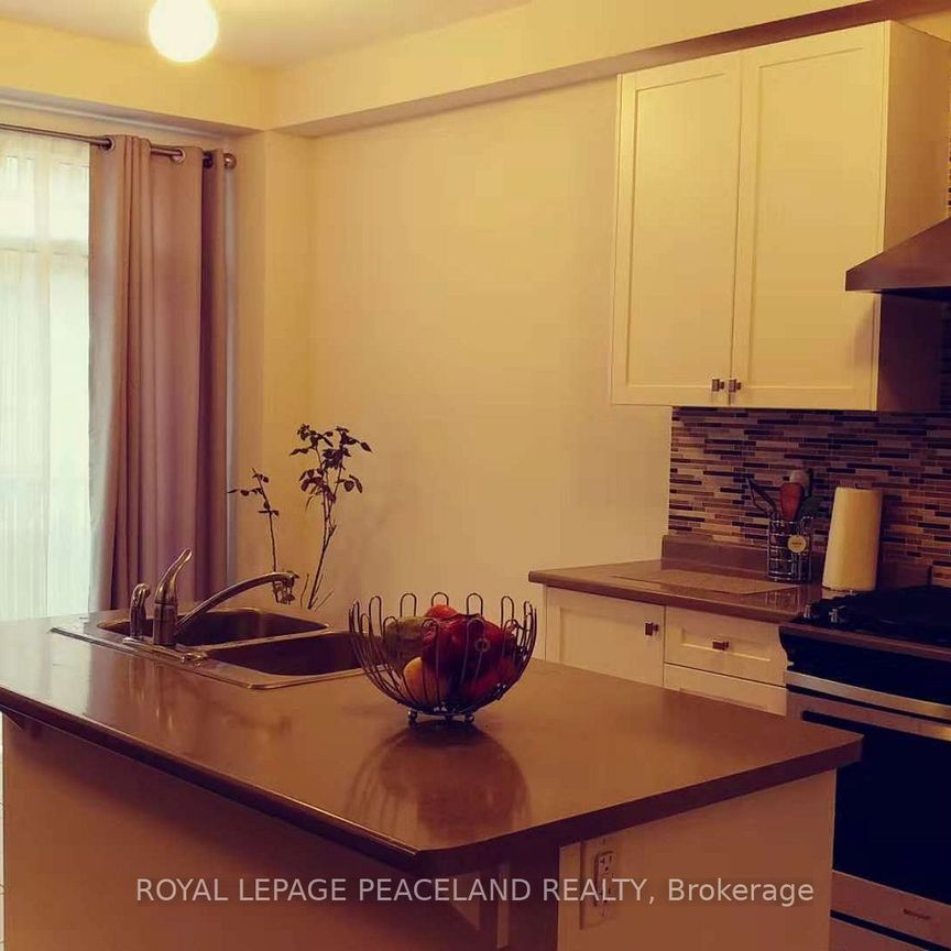 For Lease - 46 Jake Smith Way, Whitchurch-Stouffville, Ontario - Photo 1