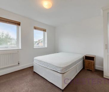 4 bedroom house in Lewisham - Photo 5