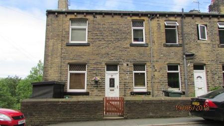 2 bedroom terraced house to rent - Photo 5