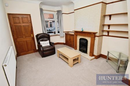 2 bedroom House To Let Total Size: 948 SQ FT - Photo 2