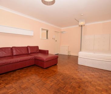 Studio to rent - Photo 6