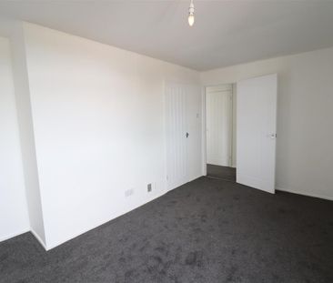 James Galloway Close, CV3 2NF - Photo 5