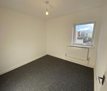 Woolpitch, Greenmeadow, Cwmbran - Photo 2