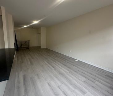 For Lease - 37 Harold Wilson Lane, Richmond Hill, Ontario - Photo 2