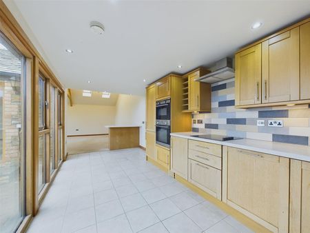 Two bed detached house to rent, Launceston, PL15 - Photo 3