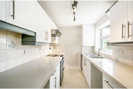 2 bedroom apartment to rent Stourbanks, Conifer Close, Christchurch, BH23 - Photo 5