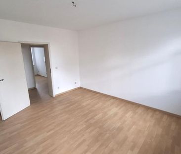 Freundliche, frisch renovierte 3-Zi.-Whg., sehr grüne Umgebung - Photo 1