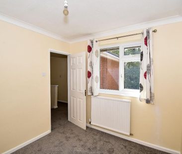 4 bedroom detached house to rent - Photo 4