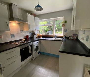 2 Bed Maisonette, Luscombe Close, RG4 - Photo 4