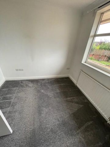 4 bedroom bungalow to rent - Photo 4