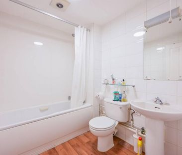 Studio to rent - Photo 6