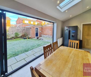 4 bedroom detached house to rent - Photo 5