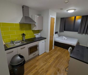 Saint James' Boulevard - Photo 4