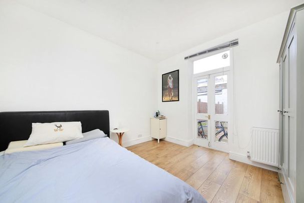2 bedroom maisonette to rent - Photo 1