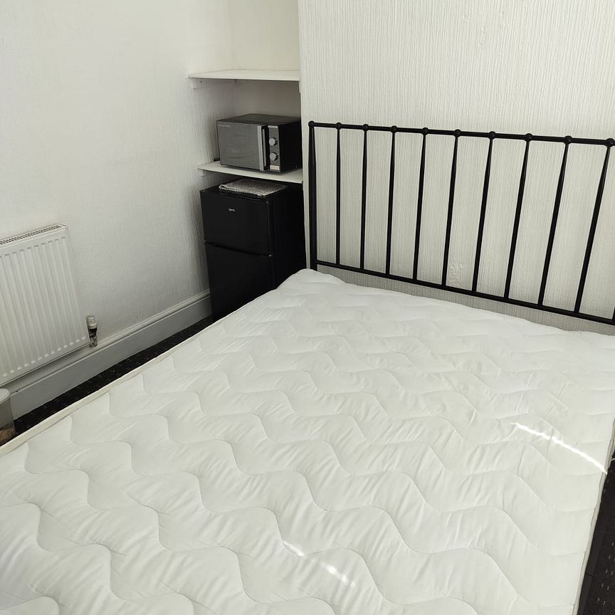 Room one - 5 Garrick Street, , Nelson, Lancashire, BB9 8JA - Photo 1