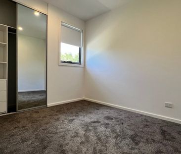 Top Level Unit ! - Photo 2