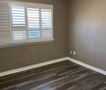 For Lease - 212 Lee Avenue, Whitby, Ontario - Photo 6