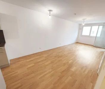 Q11 Leben in Simmering - Schöne 2-Zimmer-Wohnung mit Loggia und Deckenkühlung! - Photo 3