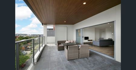 Luxurious 3-Bedroom Penthouse at Gardencity – The Ultimate in Modern Living -unfurnished - Photo 4