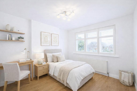 3 bedroom semi-detached house to rent - Photo 4