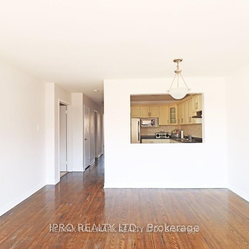 For Lease - 1237E Woodbine Avenue, Toronto, Ontario - Photo 1