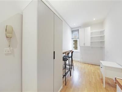 Southwell Gardens, SW7 - Photo 1