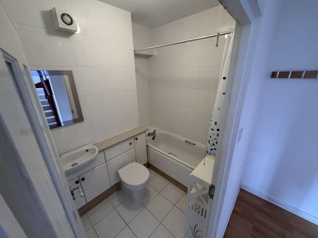 1 bedroom apartment to rent - Photo 5