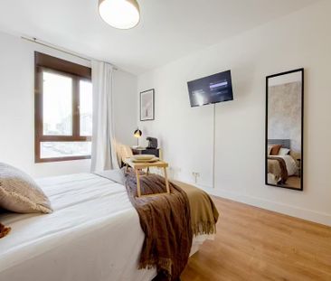 Calle de las Islas de Cabo Verde, Madrid, Community of Madrid 28035 - Photo 3