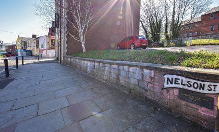 2 bed Apartment in 14 Nelson Street Lancashire, Rochdale, OL16 1DN - Photo 2