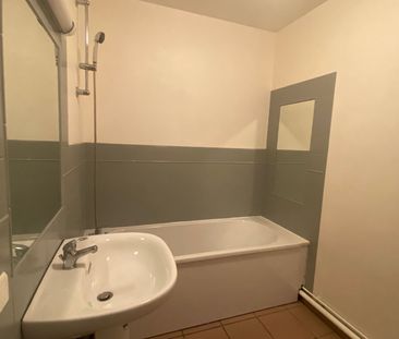 Location Appartement 3 pièces 68m² - Photo 5