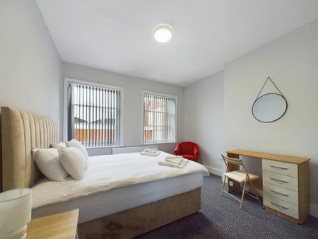 1 bedroom in a house share to rent - Photo 5