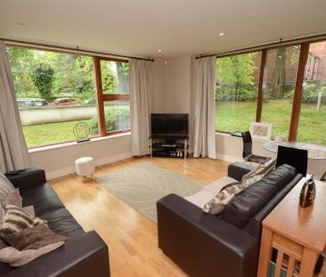 5 Stratfield House, Wellington Park Terrace, Belfast, BT9 6DR - Photo 1