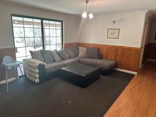 COUNTRY VIBES - Photo 1