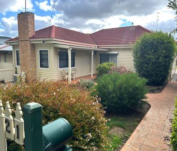 COSY 3 BEDROOM HOME WITH SHED - Photo 4