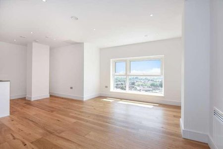 Skyline, High Street Slough, SL1 - Photo 2