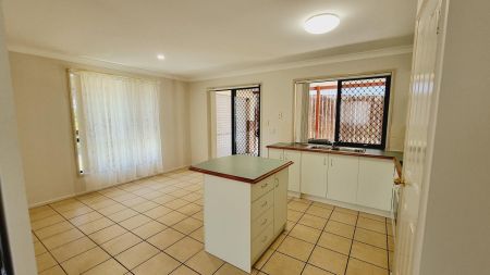 1/50 Auckland Street, Gladstone Central - Photo 2