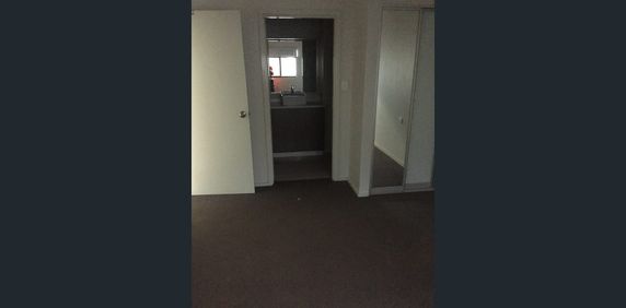 Newly advertised - Photo 2