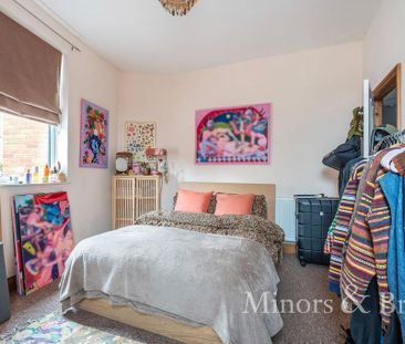 2 bedroom flat to rent - Photo 2