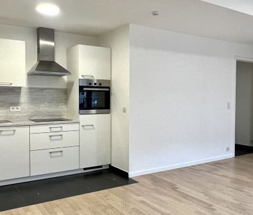 Appartement te huur in Vorst voor € 1.000 met 1 slaapkamer - Photo 6