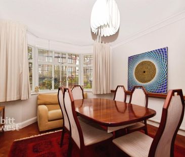 4 bedroom detached house to rent - Photo 3