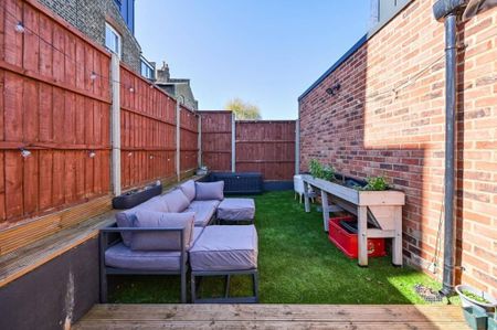 4 bedroom house to rent - Photo 2