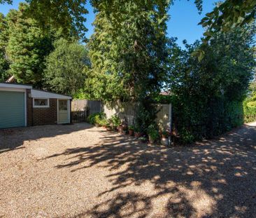 4 bedroom semi-detached house to rent - Photo 3