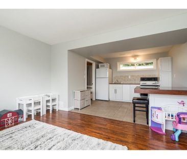 Room for the Extended Family! - Photo 2