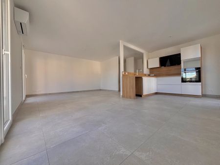 Location Maison 4 pièces 100 m2 à Nébian - Photo 2