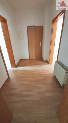 Schicke 2-Raum-Wohnung mit Einbauküche in ruhiger Lage! - Photo 1